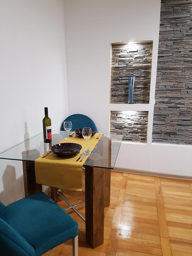 Woodstone Apartment Плоєшті Екстер'єр фото